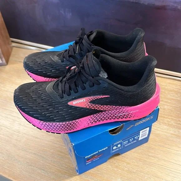 Brooks Hyperion tempo shoes - Picture 3 of 5